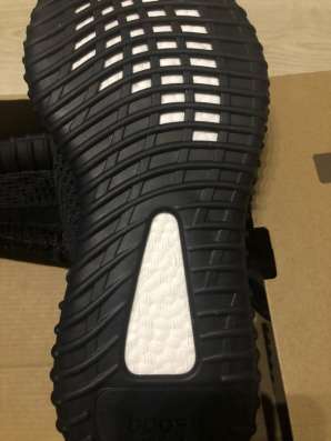 Кроссовки Yeezy boost 350v2 в Москве фото 3