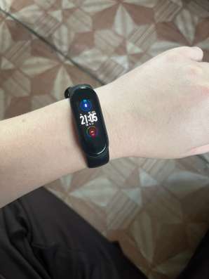 продам фитнес-браслет Xiaomi Mi Band 5