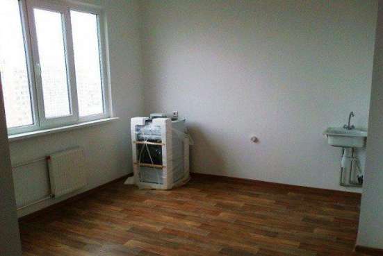 Продам трехкомнатную квартиру в Краснодар.Жилая площадь 92  кв.м.Этаж 15.Дом монолитный. в Краснодаре