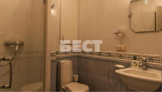 Продам четырехкомнатную квартиру в Москве. Жилая площадь 198 кв.м. Дом кирпичный. Есть балкон. в Москве фото 4