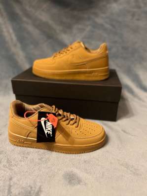 Кроссовки Nike