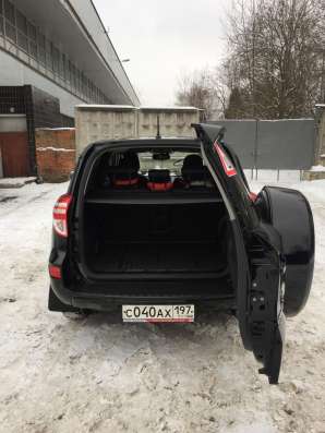 Продам автомобиль Toyota RAV4 в Москве фото 4