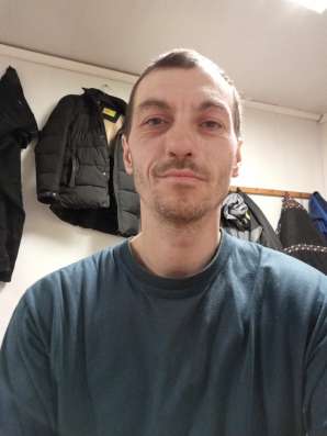 Иван, 38 лет, хочет пообщаться