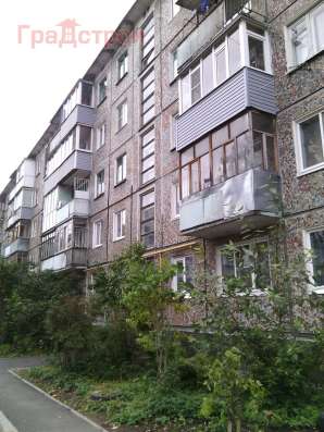 Продам четырехкомнатную квартиру в Вологда.Этаж 4.Дом панельный.Есть Балкон. в Вологде