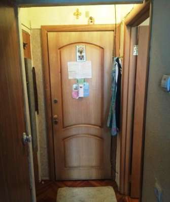 Продам однокомнатную квартиру в Подольске. Жилая площадь 33 кв.м. Дом панельный. Есть балкон.