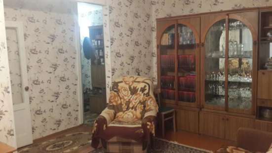 Продам двухкомнатную квартиру в Воскресенске. Жилая площадь 44 кв.м. Этаж 1. Дом панельный.