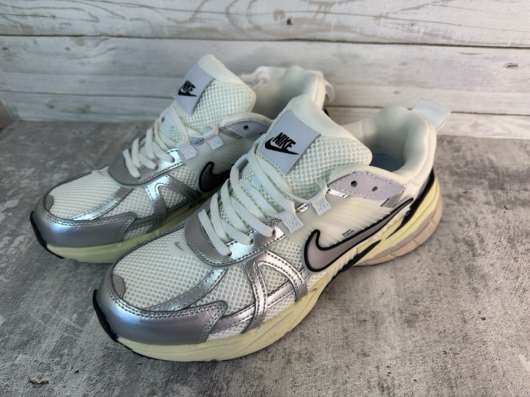 Кроссовки Nike V2K Run в Москве фото 10