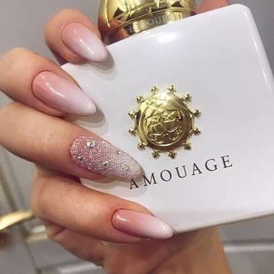 AMOUAGE HONOUR