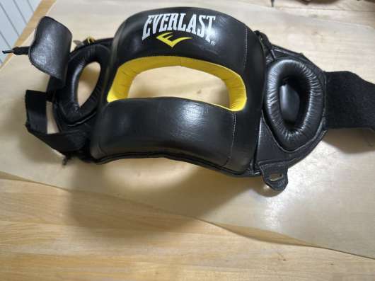 Шлем для бокса everlast
