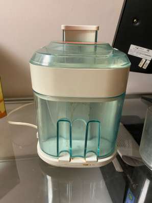 Соковыжималка Philips HR2826 в Казани фото 4