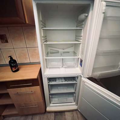 Холодильник Indesit 5000₽