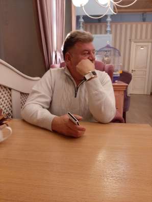 Юрий, 49 лет, хочет пообщаться