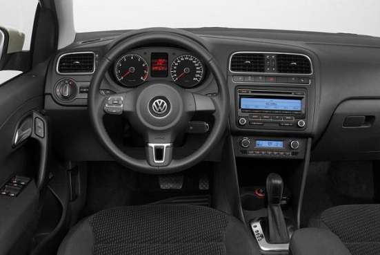 СРОЧНО продам автомобиль Volkswagen Polo в Москве