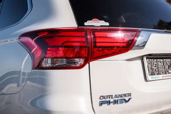 MITSUBISHI OUTLANDER PHEV GG2W в Хабаровске фото 15