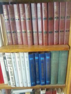Книги в томах