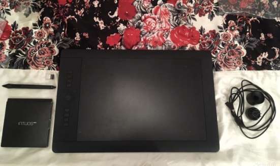 Графический планшет Wacom Intuos pro L pen & touch