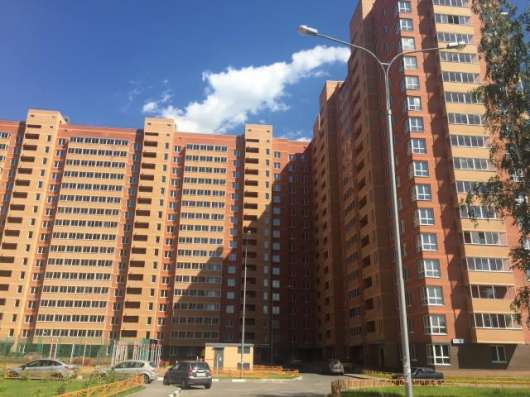 Продам двухкомнатную квартиру в Балашихе. Жилая площадь 69,80 кв.м. Этаж 8. Дом монолитный.