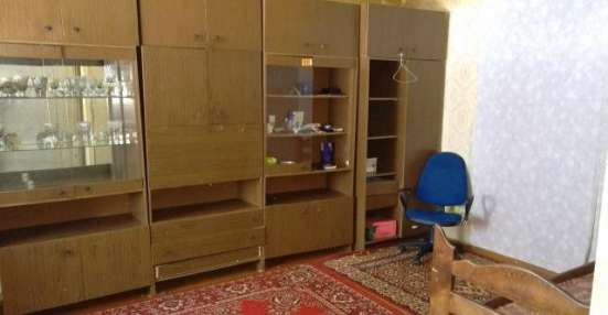 Продам однокомнатную квартиру в Подольске. Жилая площадь 33 кв.м. Этаж 1. Дом кирпичный.