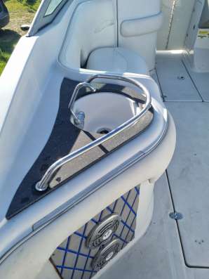 Crownline 250 BR (Bowrider) в Москве фото 4