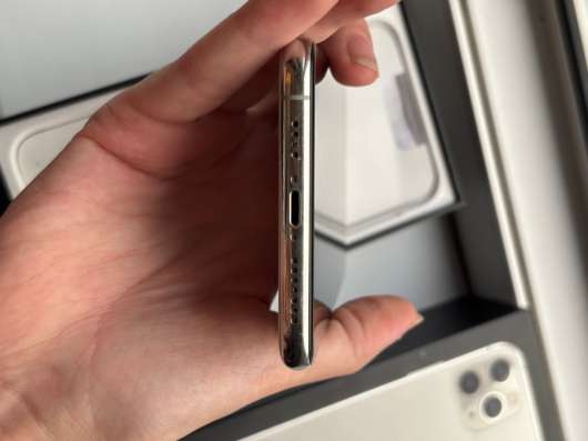 IPhone 11 pro max 64 гб в Новосибирске фото 3