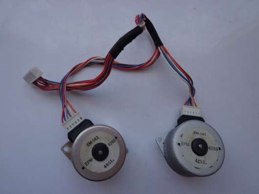 Шаговый двигатель EM-142 EM-142 Epson LX-1050+
