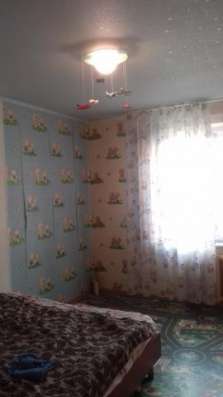 Продам двухкомнатную квартиру в Коломне. Жилая площадь 57 кв.м. Этаж 1. Дом панельный.
