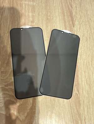 Защитное стекло на iPhone 13