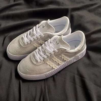 Кроссовки adidas