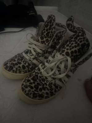 Продам Jeremy Scott leopard
