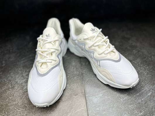 Кроссовки adidas