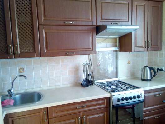 Сдам однокомнатную квартиру в г.Симферополь.realty_mapper2.living_space_squareЭтаж 2.Есть Мебель.