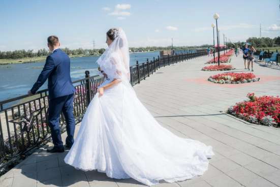 Продам свадебное платье