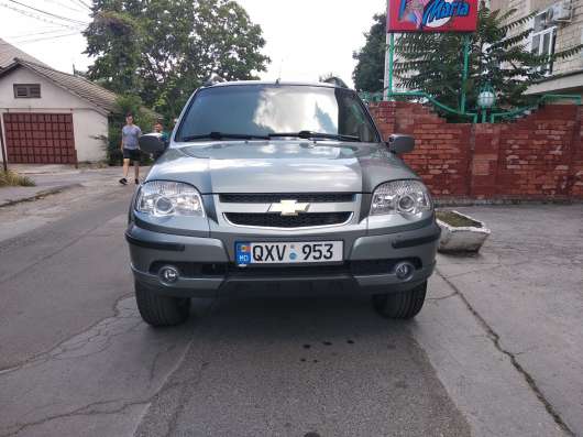 Компания продает Chevrolet Niva фото 4