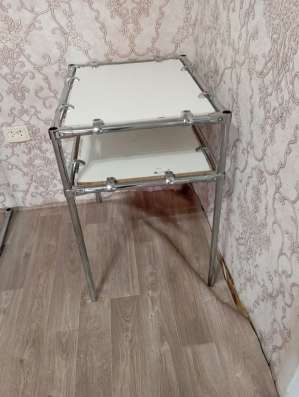 Продам вешалку для одежды, столы в Каменск-Шахтинском