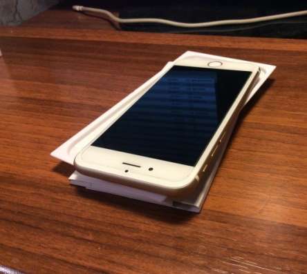Продам iPhone 5s gold 16gb, как новый в Москве