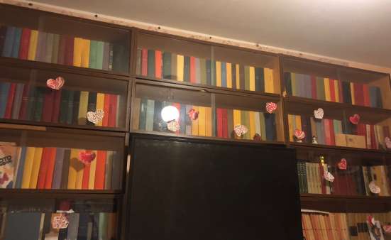 Книги с полками