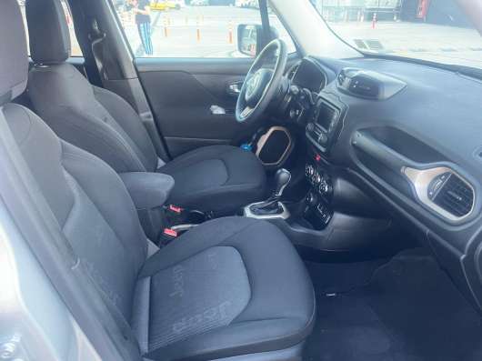 Jeep Renegade 2016 фото 8