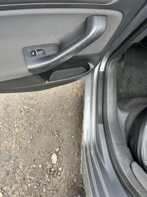 Volkswagen Golf 5 серия, 2004 в Ленинск-Кузнецком фото 6