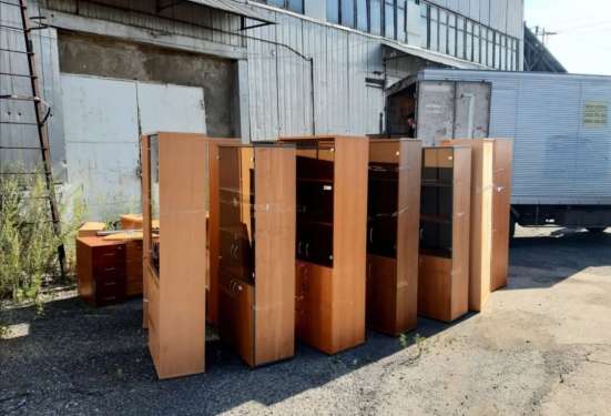 Продам офисную мебель Шкафы в Красноярске