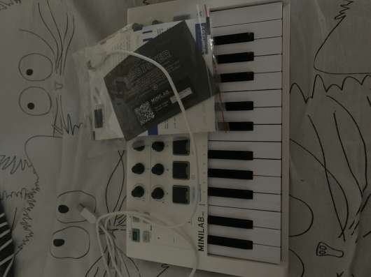 MIDI-клавиатура Arturia MiniLab