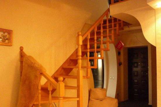 Продам трехкомнатную квартиру в Краснодар.Жилая площадь 80  кв.м.Этаж 4.Дом кирпичный.