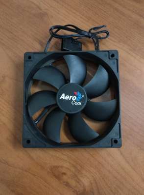Кулер AeroCool (120x120 мм)