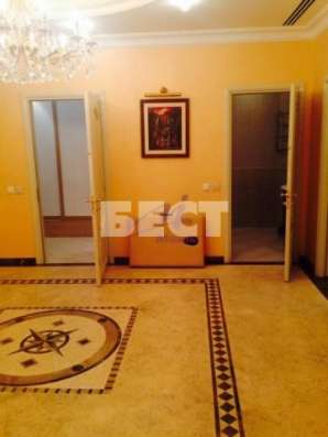 Продам четырехкомнатную квартиру в Москве. Жилая площадь 198 кв.м. Этаж 3. Есть балкон. в Москве фото 3