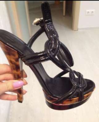 Босоножки Gucci