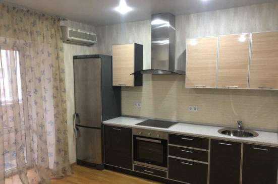 Продам двухкомнатную квартиру в Краснодар.Жилая площадь 71,70  кв.м.Этаж 4.Дом кирпичный.