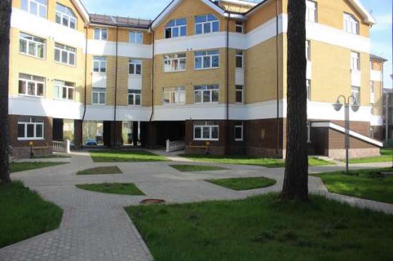 Продам однокомнатную квартиру в Балашихе. Жилая площадь 56,30 кв.м. Этаж 2. Дом монолитный.