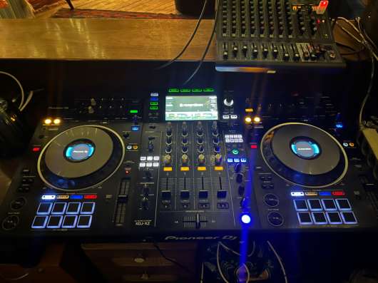 PIONEER DJ DJ-контроллер Pioneer XDJ-XZ в Москве