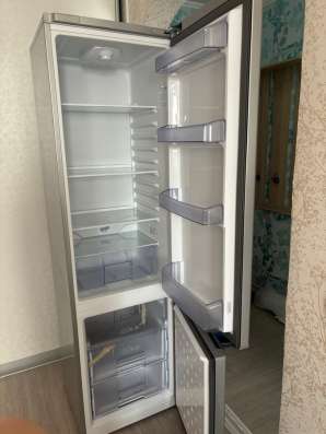 Продам холодильник в Тюмени