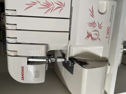 Оверлок janome