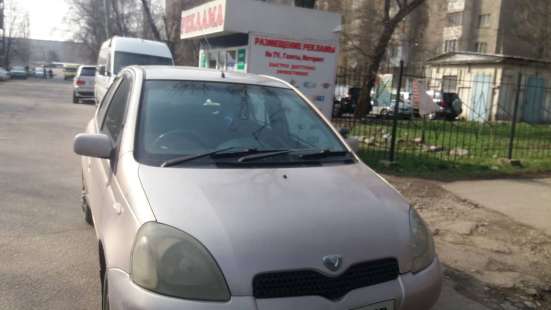 Сдаю Toyota Vitz 2001 года ! фото 3